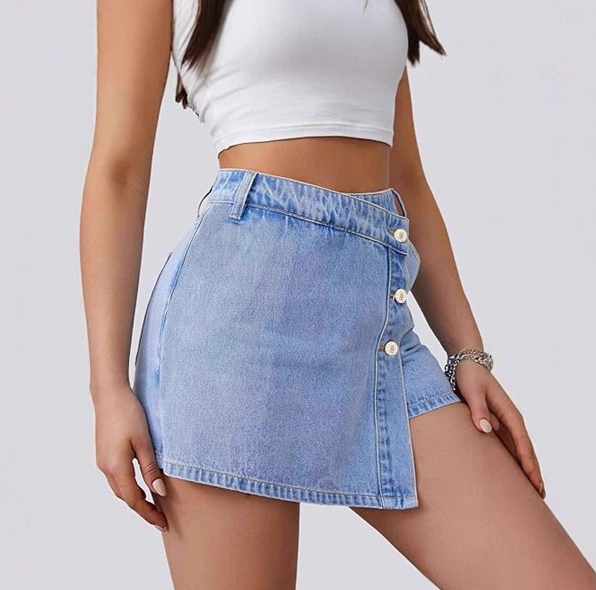 Women's Plus Size High-Waist Denim-Inspired Irregular Hem Shorts – Light Blue XL–4XL