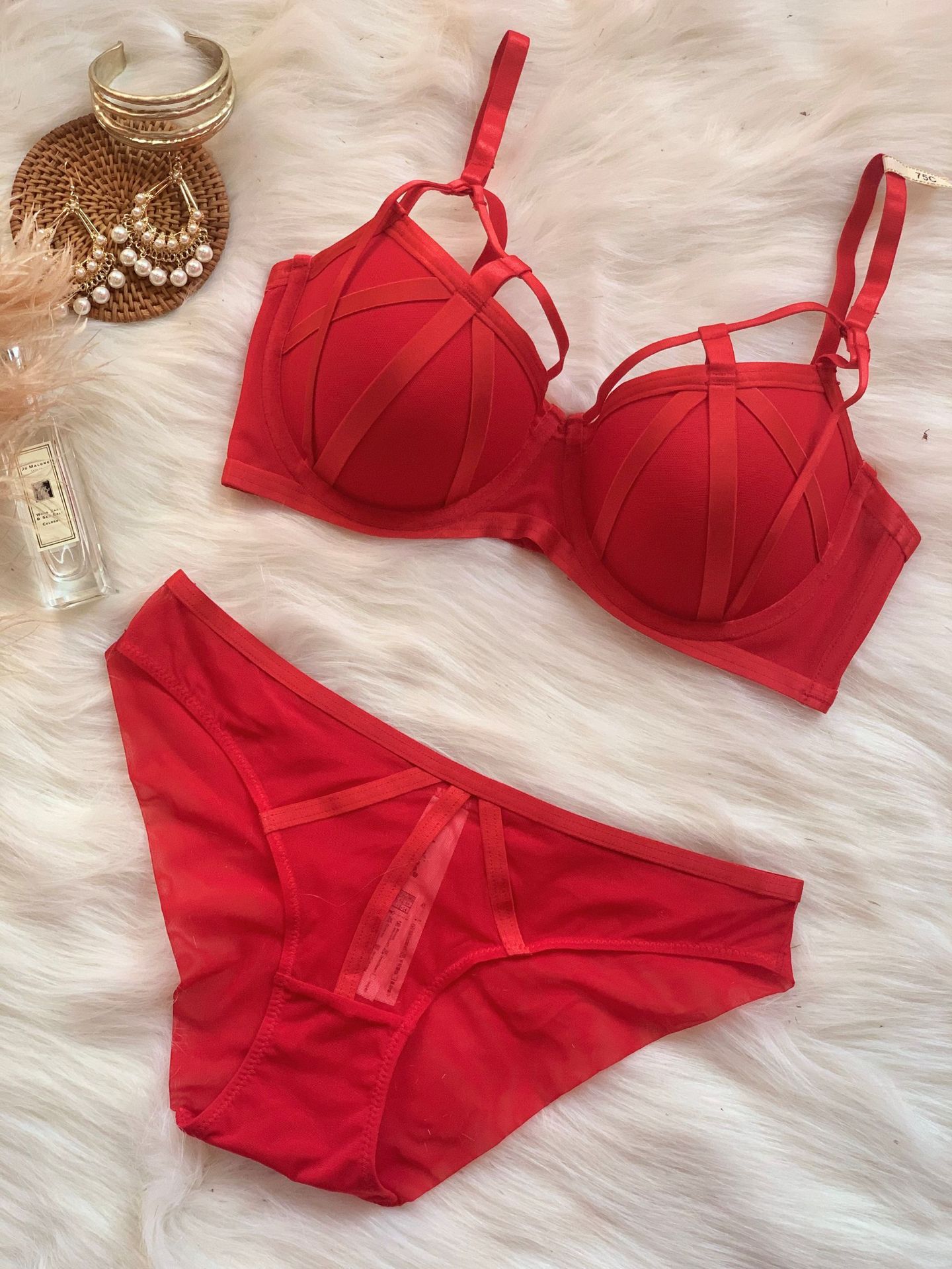 Women's Lace Gathering Bra & Underwear Set with Underwire