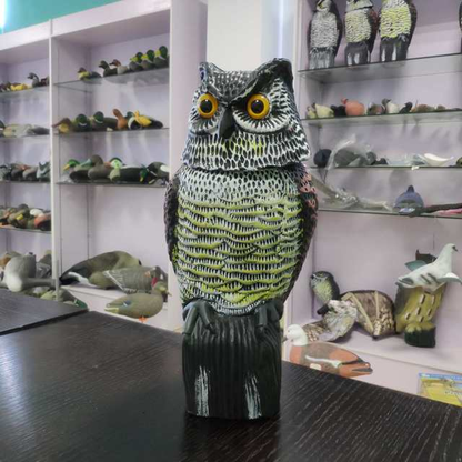 Realistic Owl Hunting Decoy – Electric 360° Rotating Head or Standard (16x15x38.5cm)