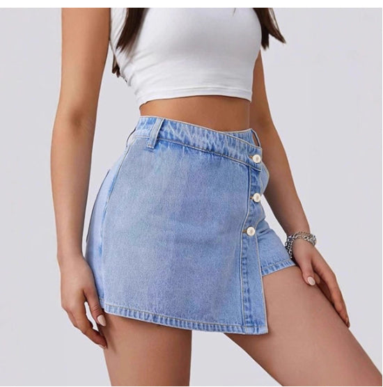 Women's Plus Size High-Waist Denim-Inspired Irregular Hem Shorts – Light Blue XL–4XL